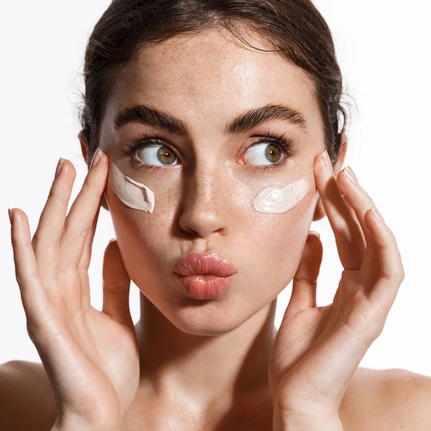 خدمة تركيبات العناية بالبشرة المخصصة