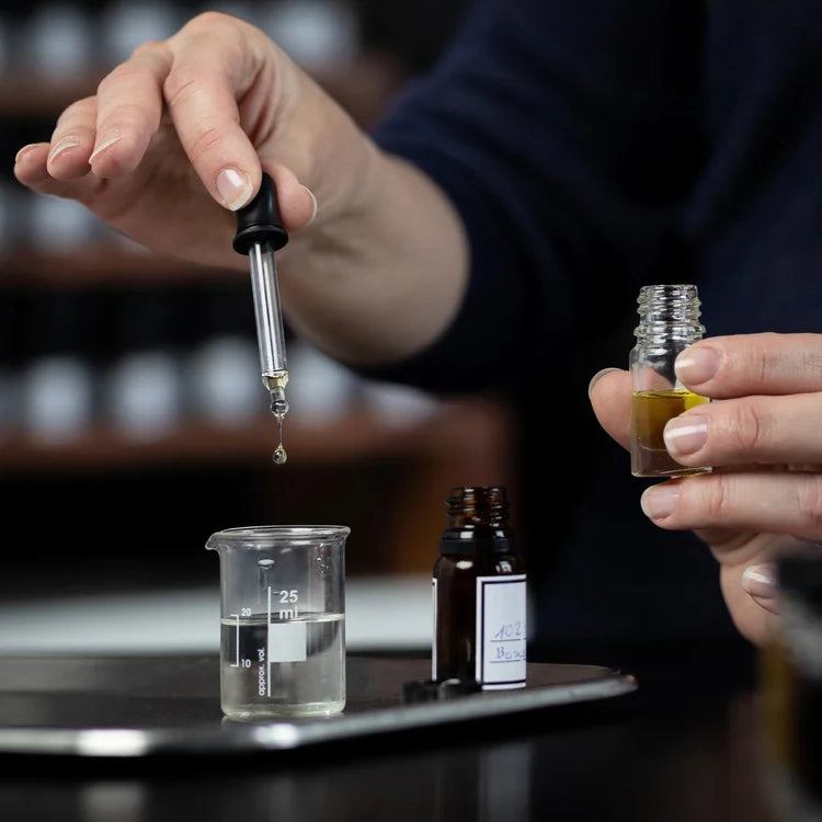 💎 تجربة عطر مخصصة - فردية